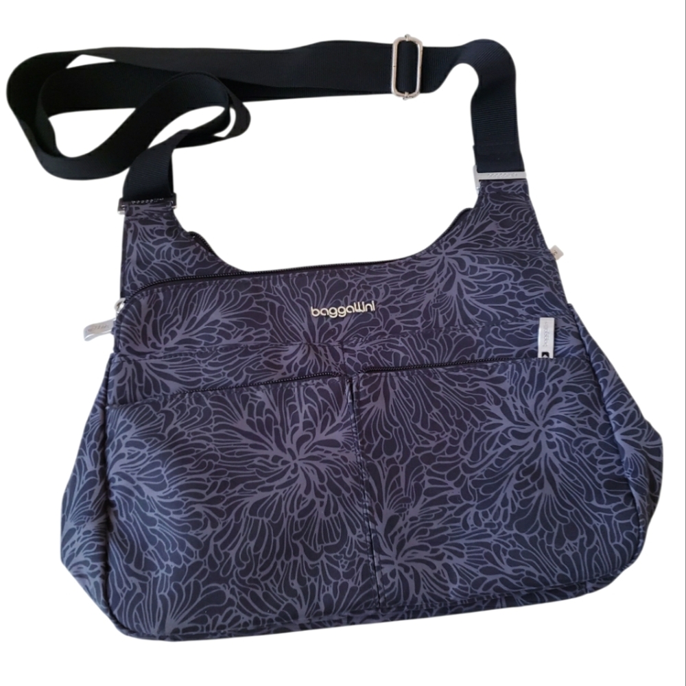 Baggallini Gray Nylon Shoulder Bag